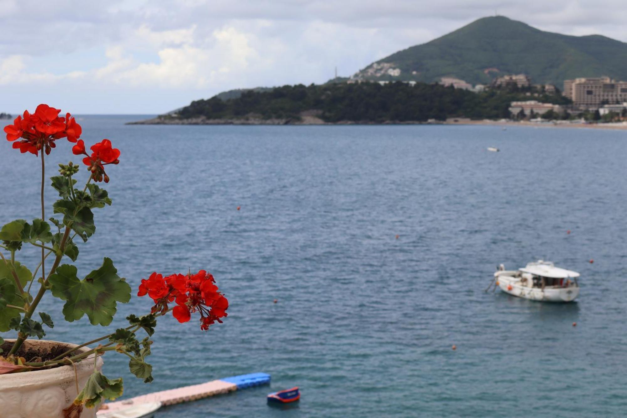 New Hotel Kuc By Marvel Budva Exterior photo